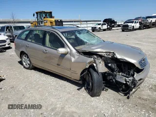 2003 Mercedes-Benz C 240 z VIN WDBRH81J03F424333, wystawiony jako Copart lot #51584265 z przebiegiem 269 394 mil mil oraz Szkody całkowita. Historia ofert i sprzedaży dostępna na DreamBid. Obrazek 4.