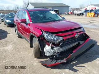 2021 Toyota RAV4 XLE with VIN 2T3P1RFVXMW182553, listed as a IAAI auction lot 41813642 with 37,722 mi miles. Bid and sale history available at carsss.com. Image 1.