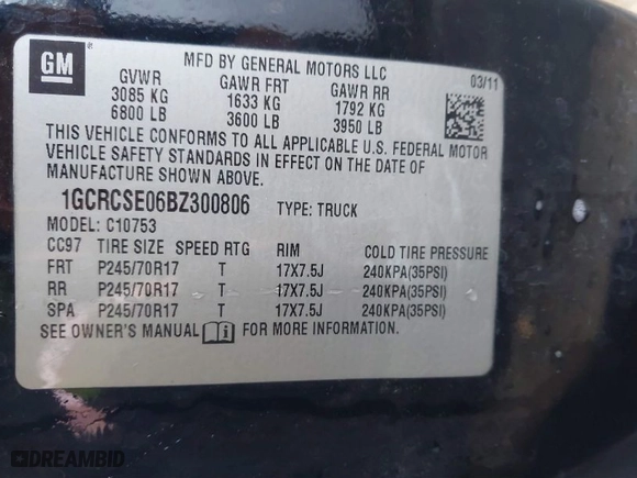2011 Chevrolet Silverado 1500 LT with VIN 1GCRCSE06BZ300806, listed as a IAAI auction lot 41717597 with 153,697 mi miles. Bid and sale history available at carsss.com. Image 9.