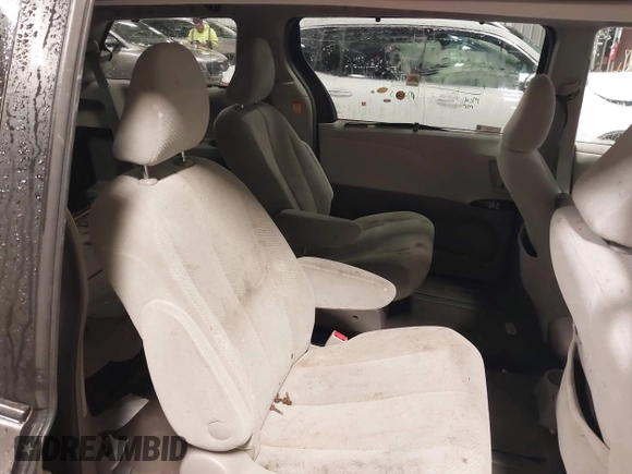 2011 Toyota Sienna LE with VIN 5TDJK3DC2BS013045, listed as a IAAI auction lot 41127037 with 239,401 mi miles. Bid and sale history available at carsss.com. Image 8.