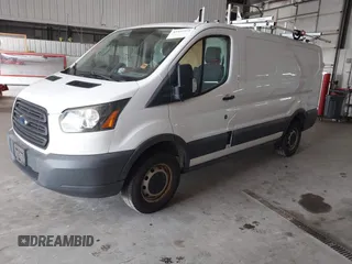 2016 Ford Transit Cargo z VIN 1FTYR1YM7GKB55438, wystawiony jako IAAI lot #42497571 z przebiegiem 66 612 mil mil oraz . Historia ofert i sprzedaży dostępna na DreamBid. Obrazek 2.