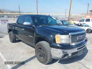 2010 GMC Sierra 1500 SLE z VIN 3GTRCVE0XAG215872, wystawiony jako IAAI lot #42359044 z przebiegiem 157 746 mil mil oraz . Historia ofert i sprzedaży dostępna na DreamBid. Obrazek 1.