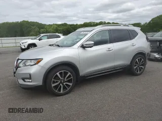 2020 Nissan Rogue SL z VIN 5N1AT2MT8LC720768, wystawiony jako Copart lot #57663925 z przebiegiem 132 640 mil mil oraz Czysty tytuł • Clean title. Historia ofert i sprzedaży dostępna na DreamBid. Obrazek 1.