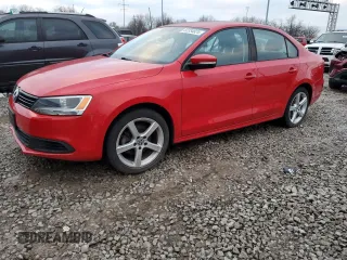 2011 Volkswagen Jetta SE with VIN 3VWDZ7AJ2BM362108, listed as a Copart auction lot 82334824 with 39,617 mi miles and Salvage title. Bid and sale history available at DreamBid. Image 1.