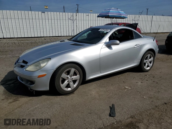2007 Mercedes-Benz SLK-Class 3.0L with VIN WDBWK54F87F142683, listed as a Copart auction lot 45384065 with 147,388 mi miles and Clean Title. Bid and sale history available at carsss.com. Image 1.