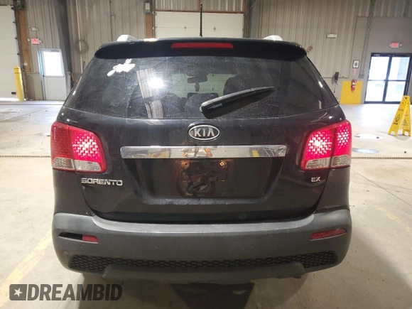 2013 Kia Sorento EX с VIN 5XYKU3A66DG386604, выставлен на аукционе Copart как лот 53357485 с пробегом 131 509 миль миль и Списание • Salvage title. История ставок и продаж доступна на DreamBid. Изображение 6.