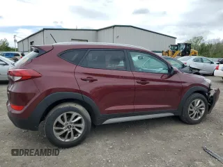 2017 Hyundai Tucson SE z VIN KM8J3CA4XHU446106, wystawiony jako Copart lot #57029075 z przebiegiem 97 890 mil mil oraz Szkody całkowita. Historia ofert i sprzedaży dostępna na DreamBid. Obrazek 3.