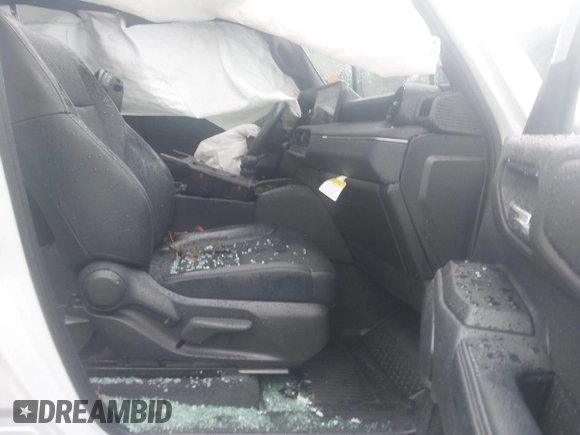 2024 Toyota Land Cruiser z VIN JTEABFAJ9RK004196, wystawiony jako IAAI lot #40875883 z przebiegiem 7 025 mil mil oraz . Historia ofert i sprzedaży dostępna na DreamBid. Obrazek 5.