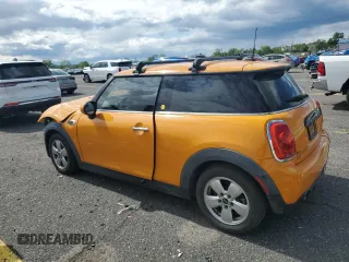 2016 MINI Hardtop with VIN WMWXP5C57G3B14701, listed as a Copart auction lot 58351545 with 111,647 mi miles and Salvage title. Bid and sale history available at DreamBid. Image 2.
