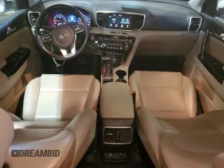 2020 Kia Sportage EX z VIN KNDPNCAC6L7804485, wystawiony jako Copart lot #56988855 z przebiegiem 117 112 mil mil oraz Szkoda całkowita • Salvage title. Historia ofert i sprzedaży dostępna na DreamBid. Obrazek 8.