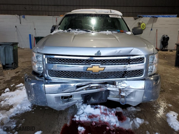 2013 Chevrolet Silverado 1500 LT with VIN 3GCPKSE73DG233835, listed as a Copart auction lot 43994585 with 179,331 mi miles and Salvage Title. Bid and sale history available at carsss.com. Image 5.