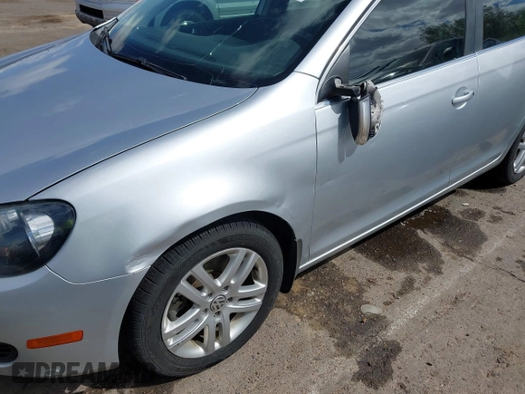 2013 Volkswagen Jetta SportWagen TDI with VIN 3VWPL7AJ3DM694141, listed as a IAAI auction lot 42062170 with 119,548 mi miles. Bid and sale history available at carsss.com. Image 12.