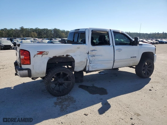 2007 Chevrolet Silverado 1500 LT w/1LT with VIN 2GCEK13M671550709, listed as a Copart auction lot 83878094 with 239,712 mi miles and Salvage Title. Bid and sale history available at carsss.com. Image 3.