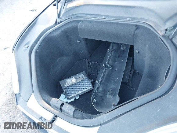 2013 Tesla Model S с VIN 5YJSA1DN9DFP06165, выставлен на аукционе IAAI как лот 40920844 с пробегом 181 342 миль миль и . История ставок и продаж доступна на DreamBid. Изображение 10.