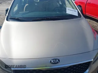 2016 Kia Sedona LX with VIN KNDMB5C13G6093438, listed as a IAAI auction lot 41662704 with 132,343 mi miles. Bid and sale history available at carsss.com. Image 19.