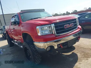 2008 GMC Sierra 1500 SL z VIN 1GTEC19C18Z141926, wystawiony jako IAAI lot #41671733 z przebiegiem 296 122 mil mil oraz . Historia ofert i sprzedaży dostępna na DreamBid. Obrazek 1.