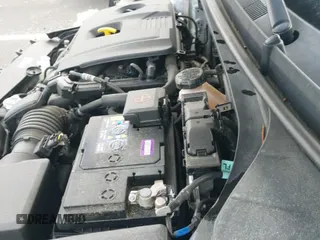 2020 Hyundai Elantra SEL z VIN 5NPD84LF2LH517177, wystawiony jako IAAI lot #42982269 z przebiegiem 32 326 mil mil oraz . Historia ofert i sprzedaży dostępna na DreamBid. Obrazek 22.