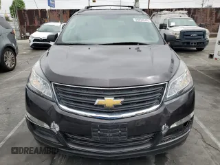 2015 Chevrolet Traverse LS z VIN 1GNKRFKD5FJ297259, wystawiony jako Copart lot #59894545 z przebiegiem 122 142 mil mil oraz Szkoda całkowita • Salvage title. Historia ofert i sprzedaży dostępna na DreamBid. Obrazek 5.