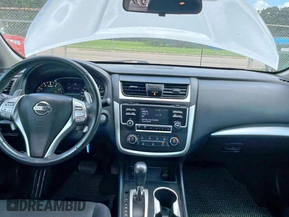 2017 Nissan Altima SL with VIN 1N4AL3AP6HC283271, listed as a Copart auction lot 62220665 with 147,379 mi miles and Clean title. Bid and sale history available at DreamBid. Image 9.
