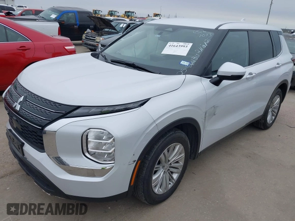 2024 Mitsubishi Outlander ES z VIN JA4J3UA86RZ007013, wystawiony jako IAAI lot #41643993 z przebiegiem 106 572 mil mil oraz . Historia ofert i sprzedaży dostępna na DreamBid. Obrazek 17.
