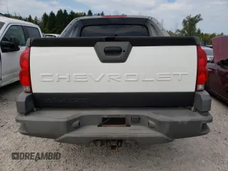 2002 Chevrolet Avalanche with VIN 3GNGK23G82G165622, listed as a Copart auction lot 71918294 with 102,610 mi miles and Salvage Title. Bid and sale history available at carsss.com. Image 6.