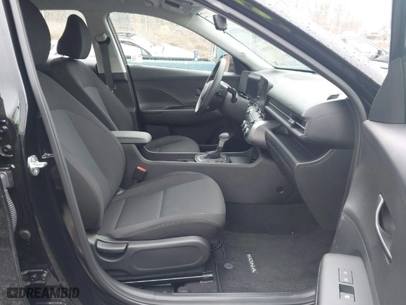 2024 Hyundai Kona SE with VIN KM8HA3AB2RU184876, listed as a IAAI auction lot 41858869 with 8,122 mi miles. Bid and sale history available at carsss.com. Image 5.