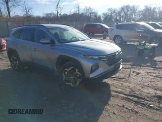 2024 Hyundai Tucson SEL z VIN 5NMJBCDE9RH428362, wystawiony jako IAAI lot #41208376 z przebiegiem 3 238 mil mil oraz . Historia ofert i sprzedaży dostępna na DreamBid. Obrazek 1.