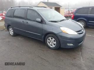2010 Toyota Sienna XLE with VIN 5TDYK4CC3AS308658, listed as a IAAI auction lot 41924588 with 216,033 mi miles. Bid and sale history available at carsss.com. Image 1.