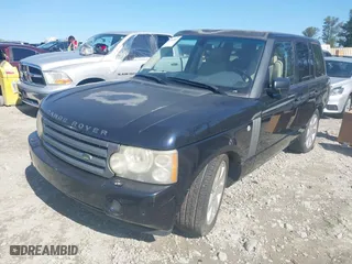 2007 Land Rover Range Rover HSE with VIN SALMF15417A239717, listed as a IAAI auction lot 41998591 with 193,378 mi miles. Bid and sale history available at carsss.com. Image 2.