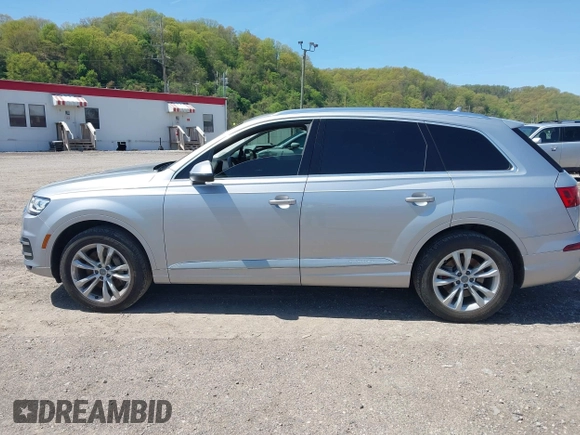 2018 Audi Q7 Premium Plus с VIN WA1LAAF79JD019641, выставлен на аукционе IAAI как лот 42136847 с пробегом 102 899 миль миль и . История ставок и продаж доступна на DreamBid. Изображение 14.