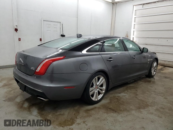 2016 Jaguar XJ Portfolio с VIN SAJWJ2GD5G8V94965, выставлен на аукционе Copart как лот 75716224 с пробегом 85 691 миль миль и Списание • Salvage title. История ставок и продаж доступна на DreamBid. Изображение 3.