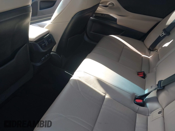 2019 Lexus ES 350 with VIN 58ABZ1B18KU016098, listed as a IAAI auction lot 41957596 with 49,995 mi miles and . Bid and sale history available at DreamBid. Image 8.