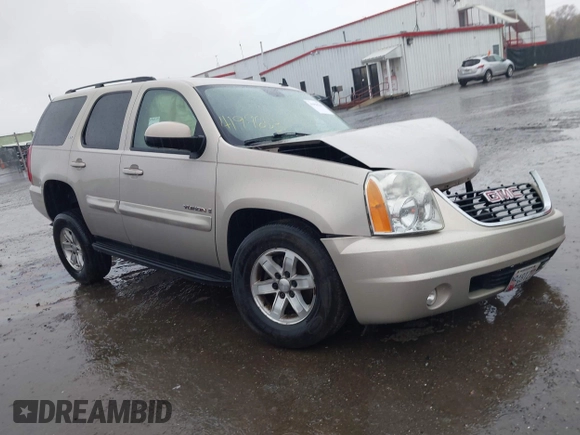 2007 GMC Yukon SLT z VIN 1GKFK13037J282696, wystawiony jako IAAI lot #41996538 z przebiegiem 143 607 mil mil oraz . Historia ofert i sprzedaży dostępna na DreamBid. Obrazek 1.
