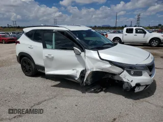 2023 Kia Seltos S with VIN KNDEU2AA7P7393039, listed as a Copart auction lot 59363435 with 29,945 mi miles and Salvage title. Bid and sale history available at DreamBid. Image 4.
