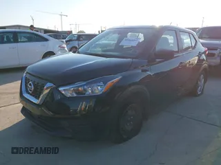 2020 Nissan Kicks S z VIN 3N1CP5BV1LL556133, wystawiony jako IAAI lot #40462262 z przebiegiem 39 750 mil mil oraz . Historia ofert i sprzedaży dostępna na DreamBid. Obrazek 19.