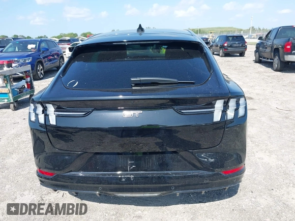 2024 Ford Mustang Mach-E GT z VIN 3FMTK4SX2RMA42734, wystawiony jako IAAI lot #41972888 z przebiegiem 3 378 mil mil oraz . Historia ofert i sprzedaży dostępna na DreamBid. Obrazek 17.