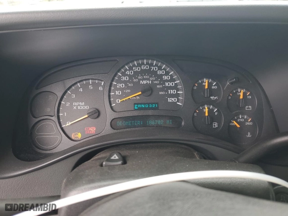2004 Chevrolet Silverado 1500 LS with VIN 1GCEK19V94E366407, listed as a Copart auction lot 44418075 with 186,702 mi miles and Salvage Title. Bid and sale history available at carsss.com. Image 9.