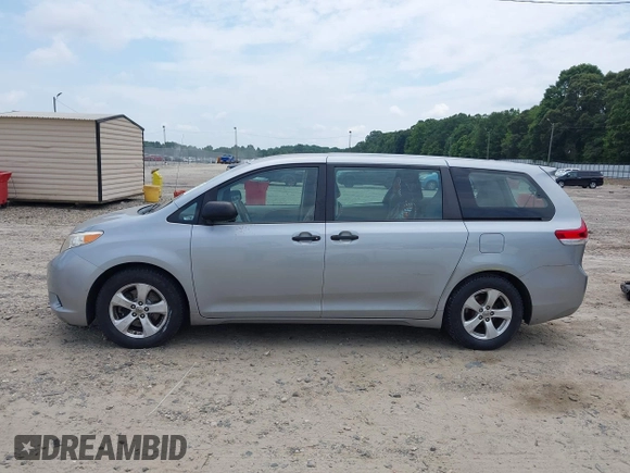 2014 Toyota Sienna L z VIN 5TDZK3DC5ES524062, wystawiony jako IAAI lot #42601245 z przebiegiem 130 892 mil mil oraz . Historia ofert i sprzedaży dostępna na DreamBid. Obrazek 14.