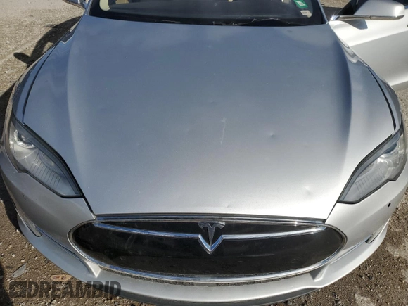 2015 Tesla Model S 85D with VIN 5YJSA1H2XFFP73196, listed as a Copart auction lot 75903524 with Not Provided miles and Salvage Title. Bid and sale history available at carsss.com. Image 11.