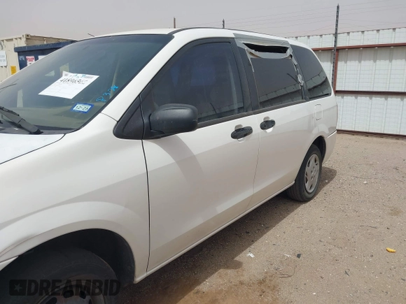 2000 Mazda MPV DX with VIN JM3LW28G2Y0127117, listed as a IAAI auction lot 41896562 with 170,574 mi miles. Bid and sale history available at carsss.com. Image 6.