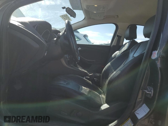 2016 Ford Focus SE with VIN 1FADP3K24GL326153, listed as a Copart auction lot 48426195 with 117,725 mi miles and Salvage Title. Bid and sale history available at carsss.com. Image 7.