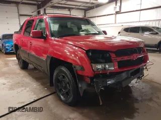 2006 Chevrolet Avalanche Z71 with VIN 3GNEK12Z36G125541, listed as a IAAI auction lot 41573253 with 324,905 mi miles. Bid and sale history available at carsss.com. Image 1.