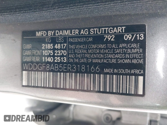2014 Mercedes-Benz C with VIN WDDGF8AB5ER318166, listed as a IAAI auction lot 41911146 with 115,691 mi miles. Bid and sale history available at carsss.com. Image 9.
