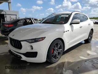 2018 Maserati Levante GranSport z VIN ZN661XUS6JX259613, wystawiony jako Copart lot #45535625 z przebiegiem 77 203 mil mil oraz Czysty tytuł • Clean title. Historia ofert i sprzedaży dostępna na DreamBid. Obrazek 1.