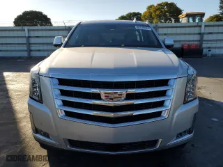 2020 Cadillac Escalade Premium Luxury with VIN 1GYS4CKJ9LR172686, listed as a Copart auction lot 82578424 with 29,458 mi miles and Salvage Title. Bid and sale history available at carsss.com. Image 5.