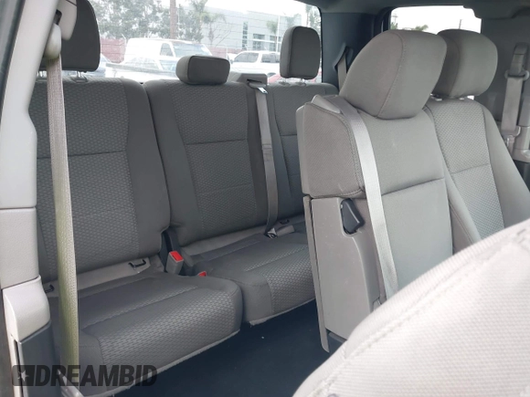 2018 Ford F-150 XL z VIN 1FTEX1C58JKF59560, wystawiony jako IAAI lot #41588032 z przebiegiem 138 858 mil mil oraz . Historia ofert i sprzedaży dostępna na DreamBid. Obrazek 8.