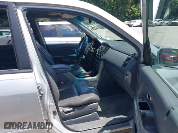 2003 Honda Pilot EX with VIN 2HKYF18653H602531, listed as a IAAI auction lot 39889747 with 284,782 mi miles and . Bid and sale history available at DreamBid. Image 5.