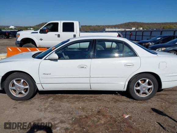 2000 Buick Regal LS with VIN 2G4WB55K6Y1234666, listed as a IAAI auction lot 40770655 with 105,684 mi miles. Bid and sale history available at carsss.com. Image 15.