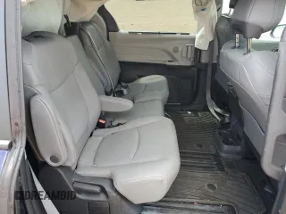 2022 Toyota Sienna XLE z VIN 5TDJRKEC3NS128049, wystawiony jako Copart lot #57020625 z przebiegiem Nie podano mil oraz Szkoda całkowita • Salvage title. Historia ofert i sprzedaży dostępna na DreamBid. Obrazek 11.