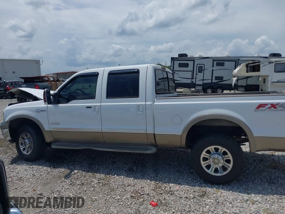 2005 Ford F-250 XL с VIN 1FTSW21P85EC92800, выставлен на аукционе IAAI как лот 42356870 с пробегом 381 270 миль миль и . История ставок и продаж доступна на DreamBid. Изображение 14.